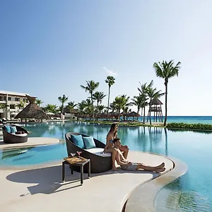 https://secrets-akumal-riviera-maya.quintano-roohotels.com